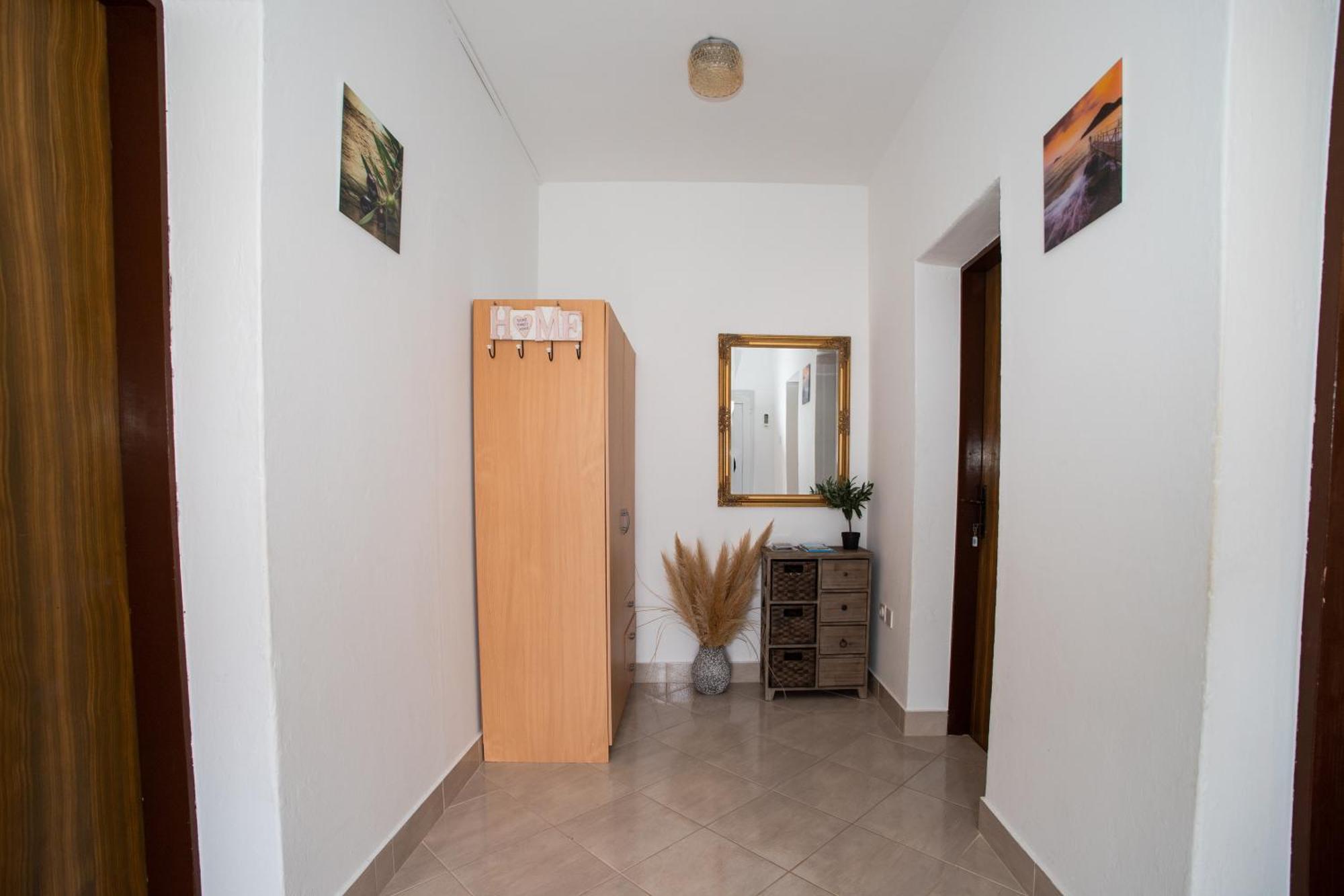 Vala Apartment *