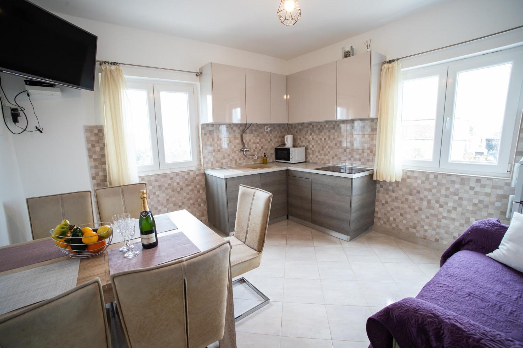 Apartment Vala *