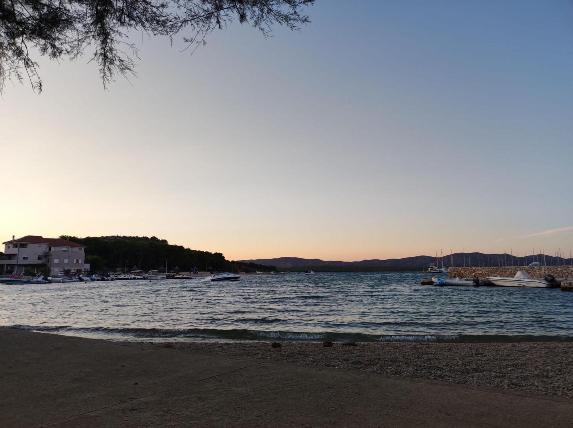 Vala * Betina (Sibenik-Knin)